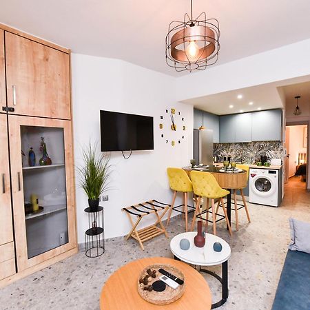 Comfy Dots Apartment ลาริซา ภายนอก รูปภาพ